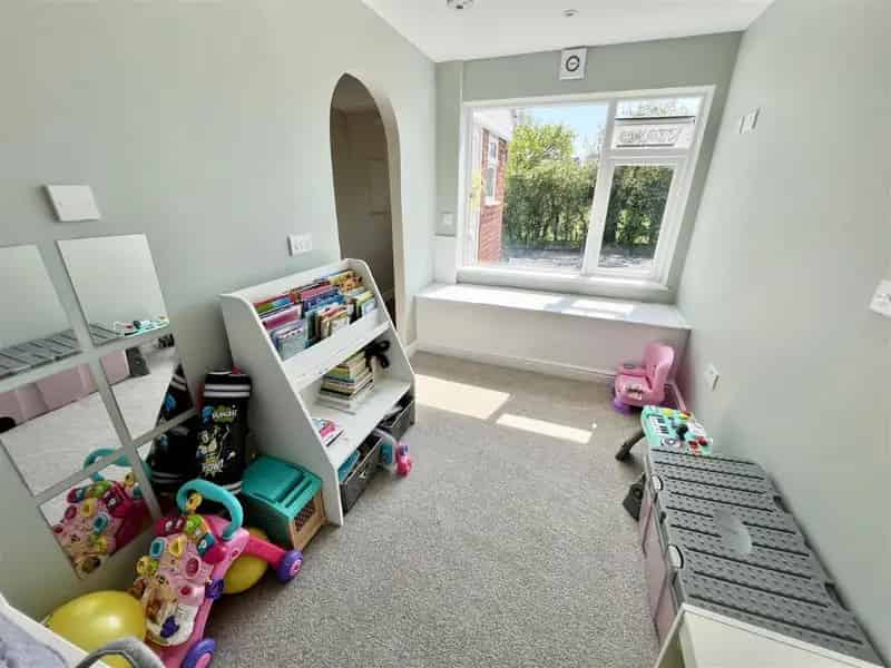 3 Bed Semi-Detached House for Sale