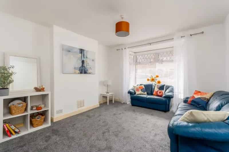 4 Bedroom House For Sale Near Schools and Shops