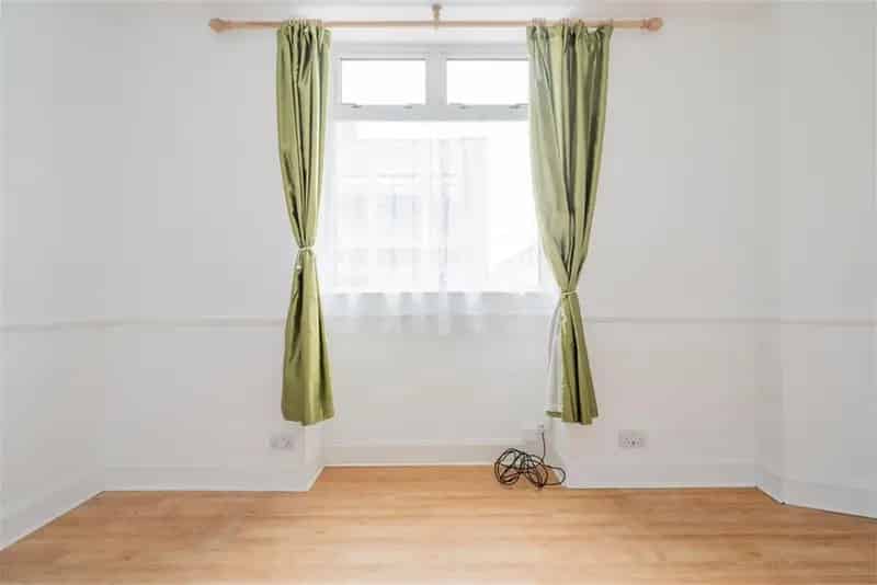 1 Bed Flat Bonnington Main Door Garden Starter Home Rental Investment