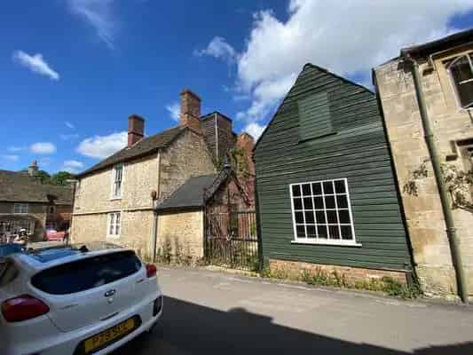 Grade II Listed Pub with Planning Permission for Refurbishment