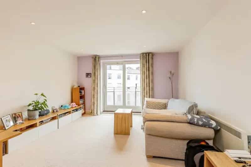 1 Bedroom Flat for Sale in Clifton Village