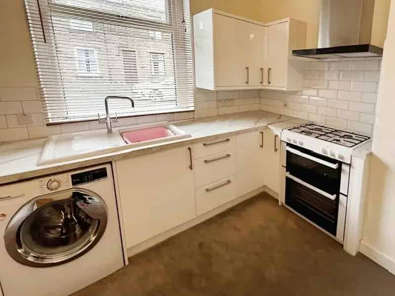 1 Bedroom Mid Terrace House Cleckheaton West Yorkshire