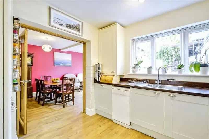 4 Bed Detached House For Sale Large Garden Family Home