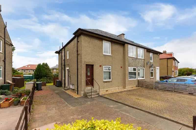 3 Bedroom Flat for Sale in Edinburgh
