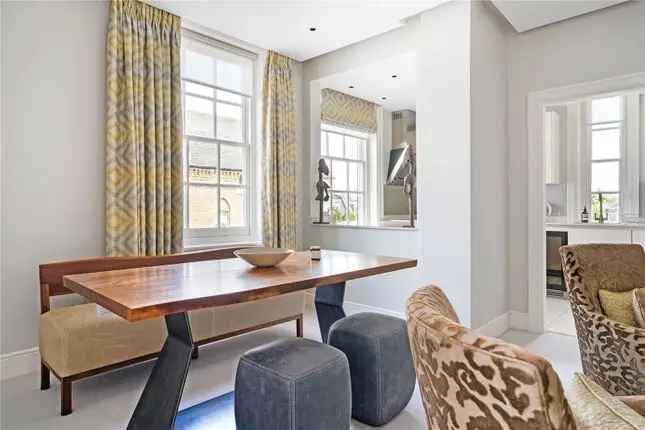 Flat for sale in Sheffield Terrace, Kensington, London W8