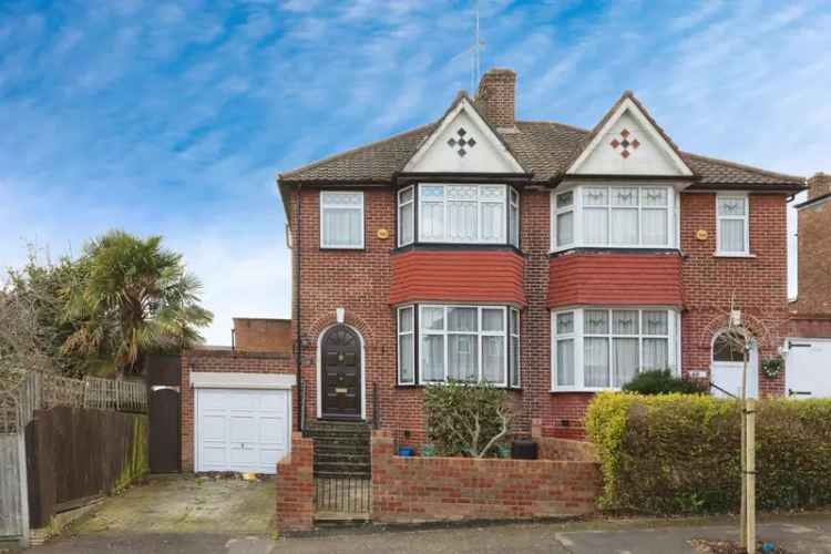 Three Bedroom 1930s House Woodford Green Modernisation Potential