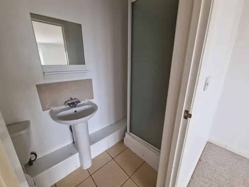 2 Bedroom Flat for Sale Southsea Hampshire PO4