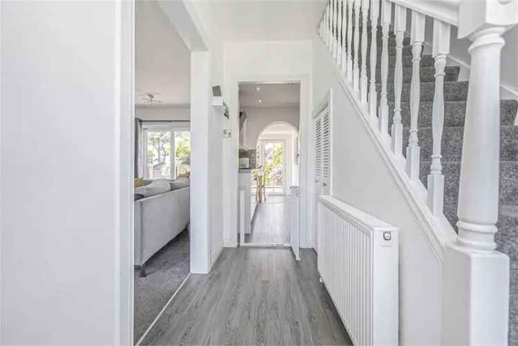 2 Bed Terraced House with 2 Reception Rooms