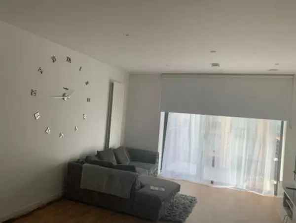 Flat For Rent in Portsmouth, England