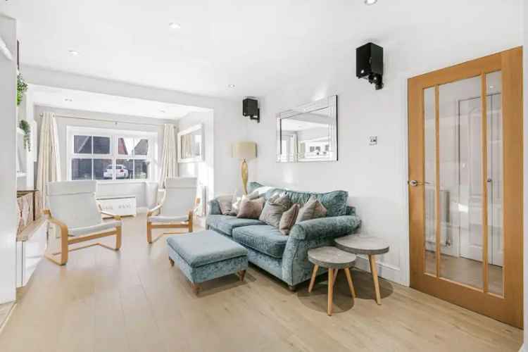 4 Bedroom Detached House for Sale in Biddenham