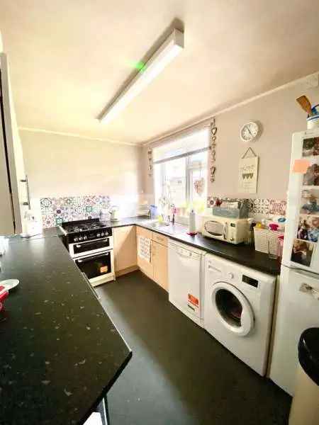 2 Bedroom House with Driveway and Garden in Swinton