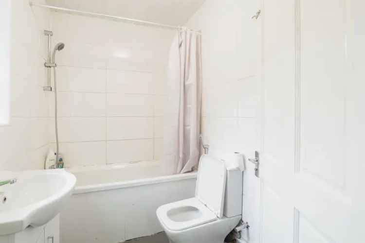 3 Bed Mid Terrace House Leicester