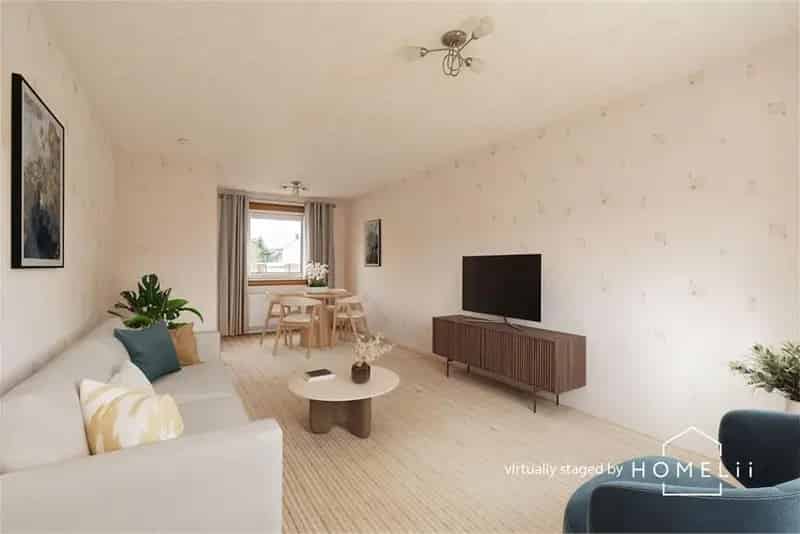 2 Bed Terraced House with Garage and Garden