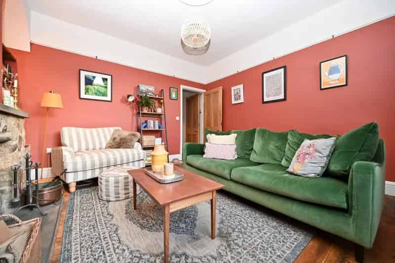 2 Bedroom House For Sale in Guiseley