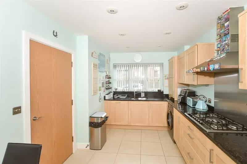 4 Bedroom Townhouse for Sale - Quiet Cul-de-sac Location