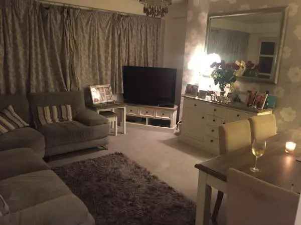 Flat For Rent in Eastleigh, England