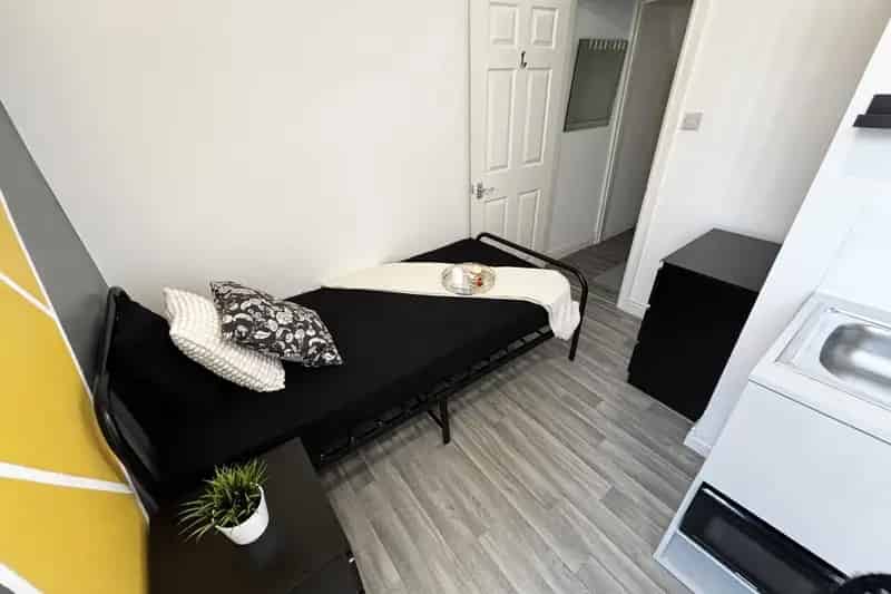 Cosy Furnished Room in S5 House Share All Bills Included