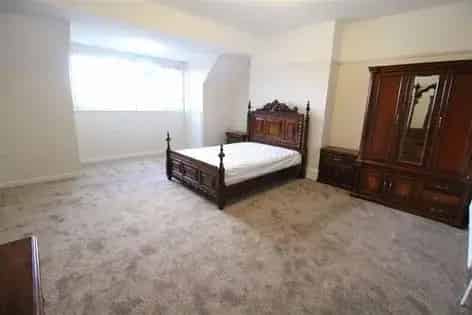 5 Room House 35m2 Manchester - Newly Refurbished Luxury