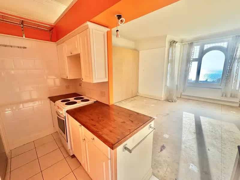 1 Bedroom Flat for Sale Folkestone Kent CT20