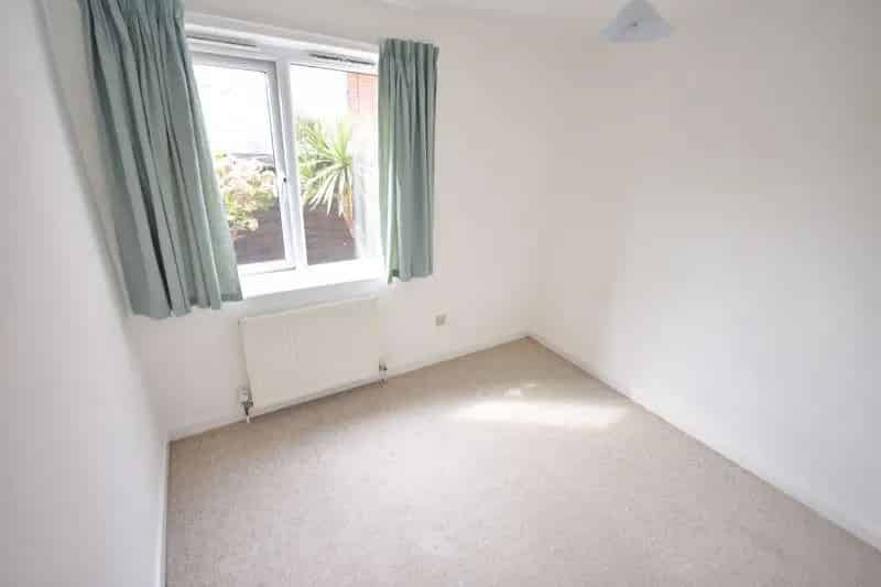 2 Bedroom Apartment to Rent in Exeter