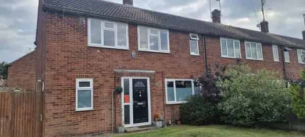 3 Bed End Terraced House Large Garden Parking