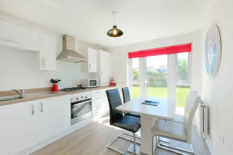 3 Bedroom Semi-Detached House in Bridge of Don