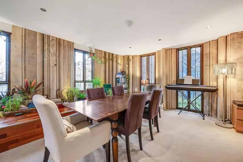 999 Sq Ft Two Double Bedroom Flat In Grade II Listed Building