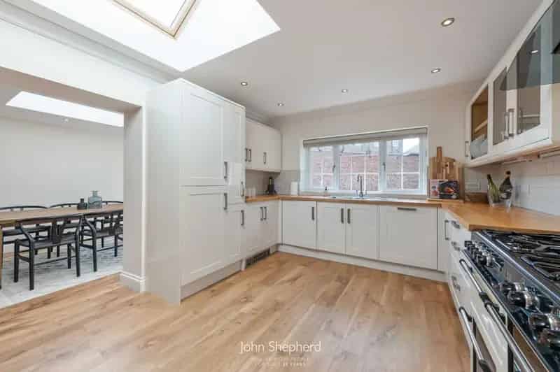 3 Bedroom Dormer Bungalow For Sale Chain Free
