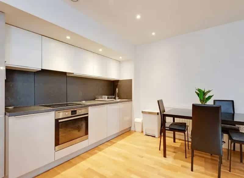 Large Double Bedroom Apartment with Juliet Balcony