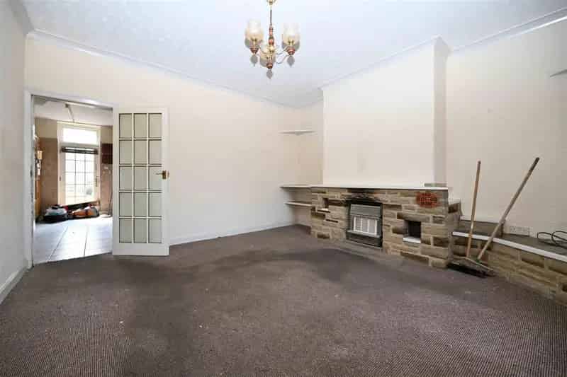 2 Bedroom Stone Terrace House For Sale Requiring Refurbishment