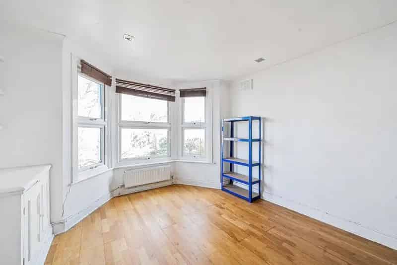 Flat For Sale , London, England