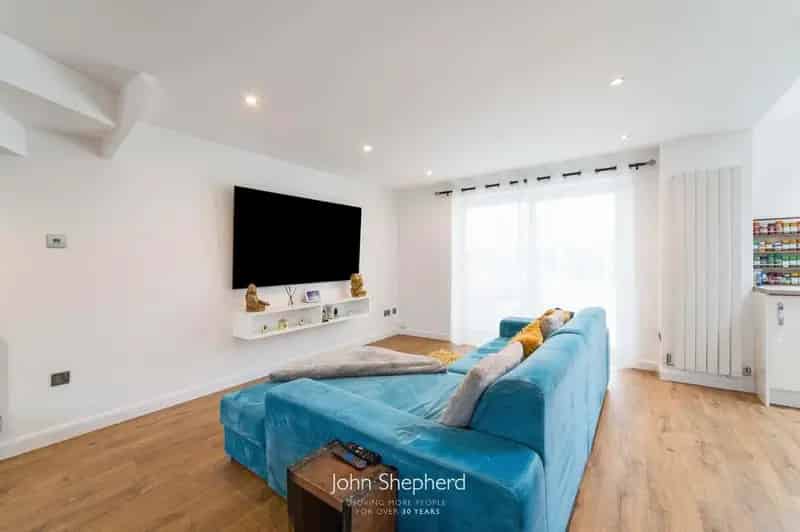 2 Bedroom Semi-Detached House for Sale