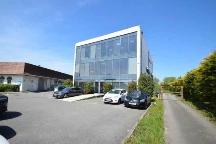 10 Modern Office Spaces Near Rayleigh A127