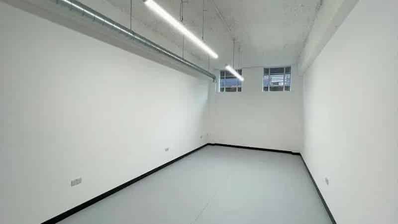 Wallis House Studio Suites Brentford Great West Quarter
