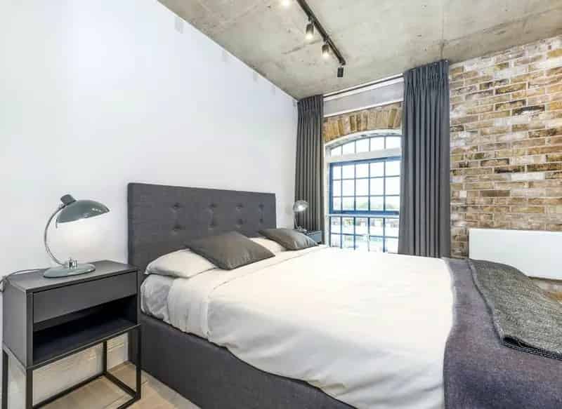 1 Bed Warehouse Conversion Royal Victoria Docks