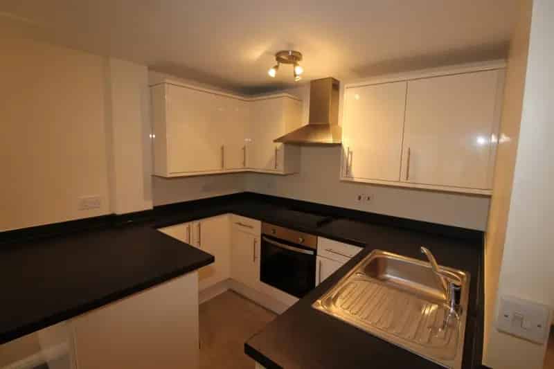 2 bedroom Flat
 To Let