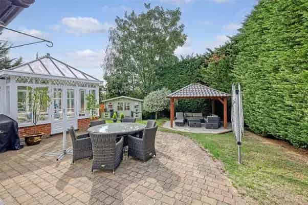 Spacious Grade II Listed 3-Bed Home with Garden and Double Garage