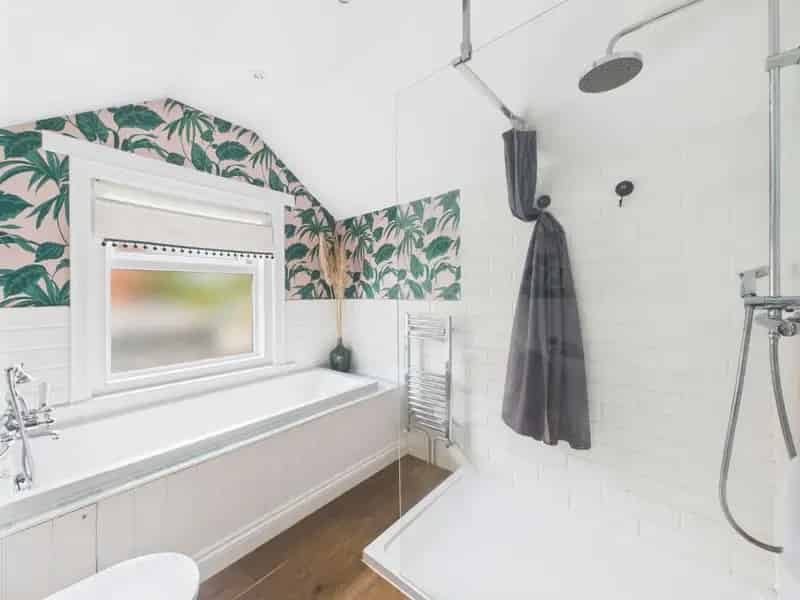 2 Bed House for Sale Near Town Centre