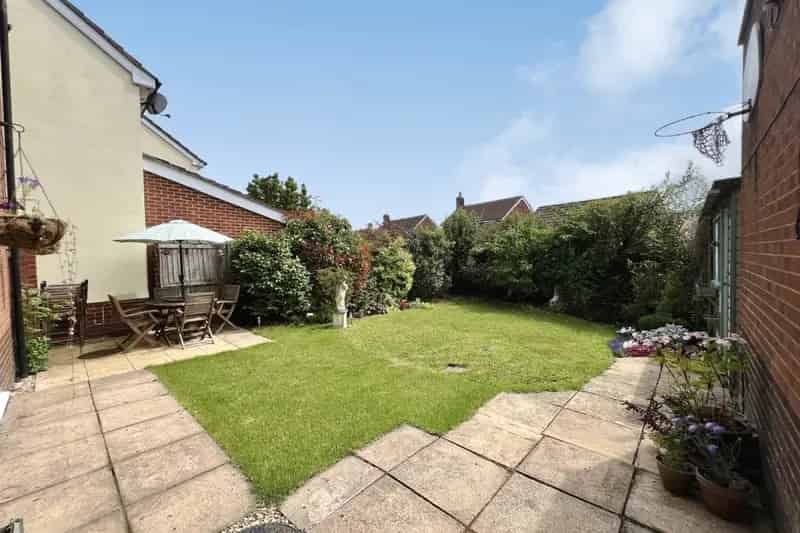 4 Bedroom Detached House with Annex Potential