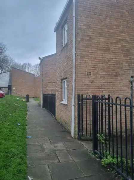 House For Rent in Bradford, England