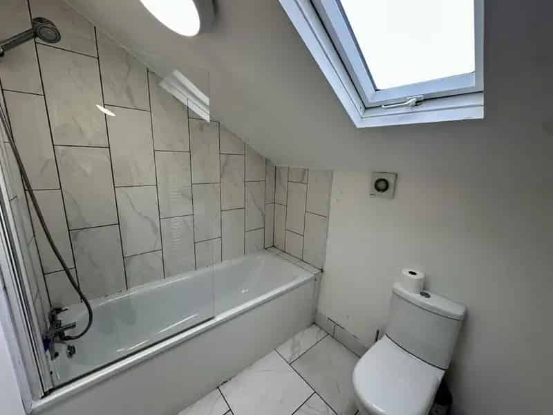 Newly Refurbished Studio Room All Bills Included