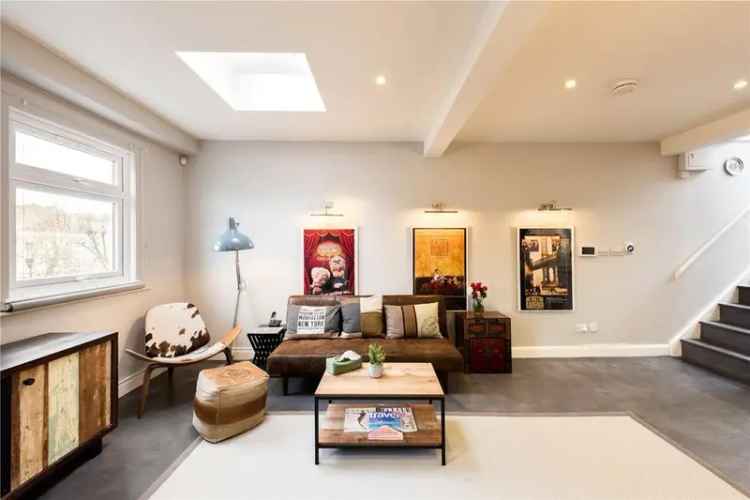 3 Bedroom Maisonette Clarendon Cross - Roof Terrace and 2 Tube Stations