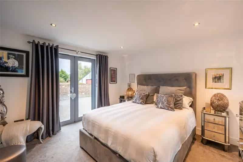 Luxury Two-Bedroom Apartment in St Andrews