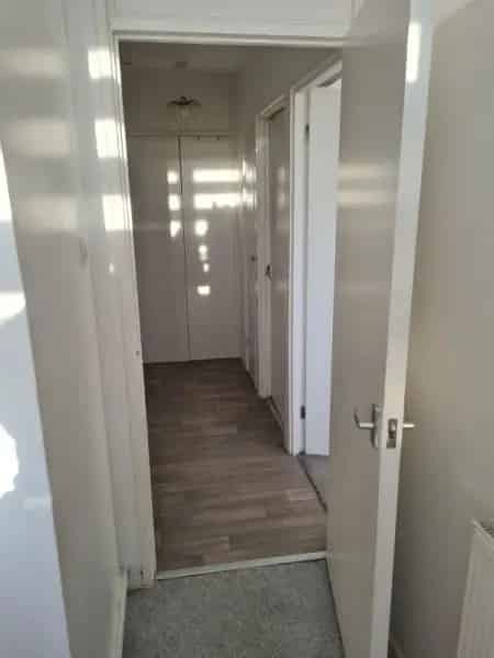 10 Floor Flat New Kitchen Free Parking