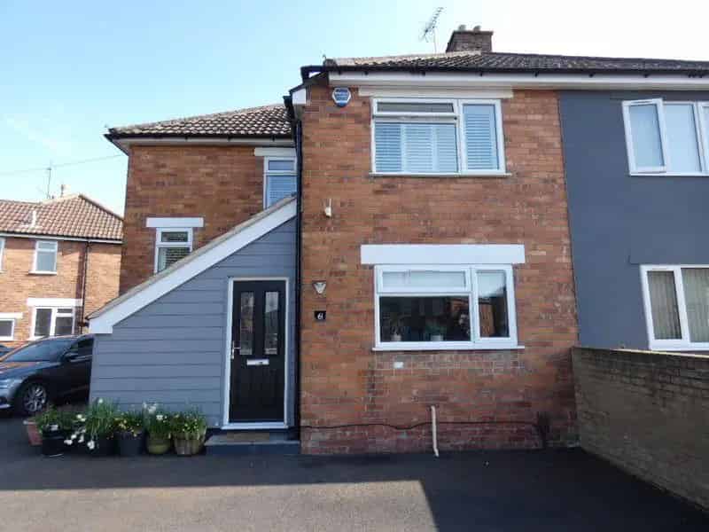 3 Bed Semi-Detached House For Sale