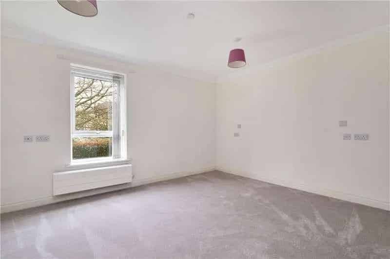 1 Bed Flat for Sale in Secure Development with 24 Hour Care
