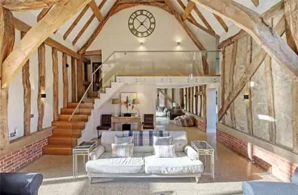 16th Century Barn Conversion with Six En-Suite Bedrooms and Landscaped Gardens