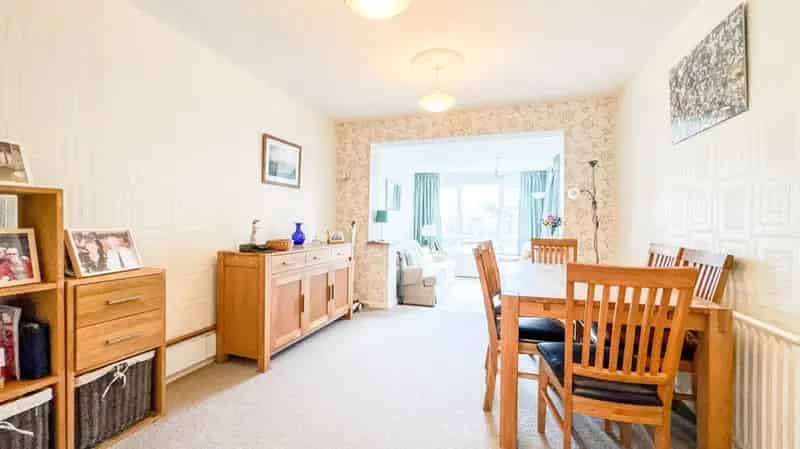 3 Bedroom House For Sale in Broomhill Bristol