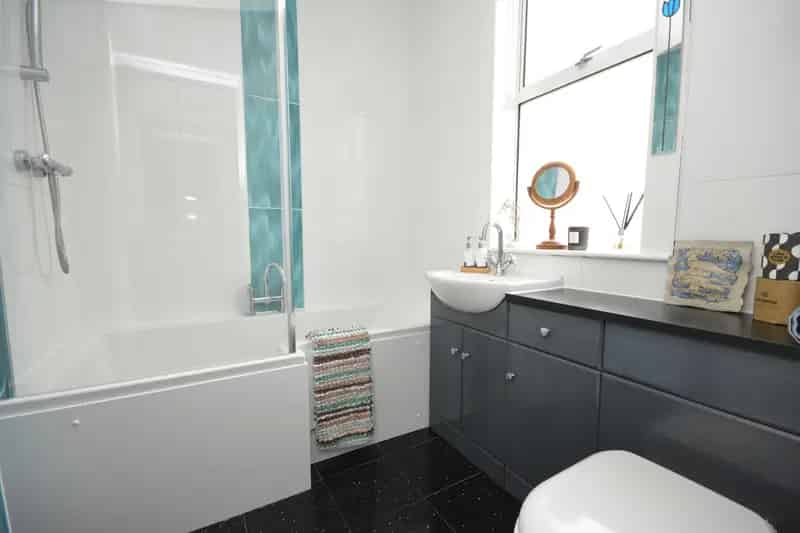Modernized Victorian Flat Two Double Bedrooms Private Garden