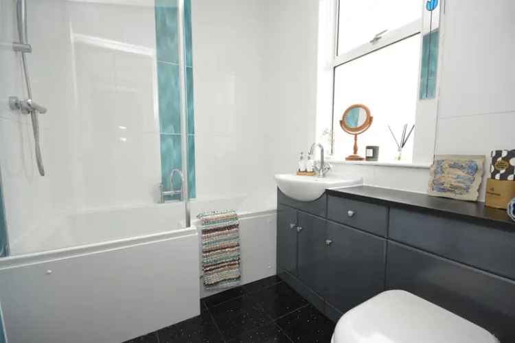 Modernized Victorian Flat Two Double Bedrooms Private Garden